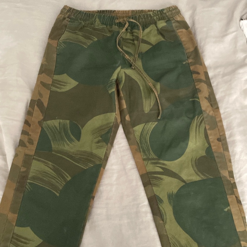Cargo pants with double design